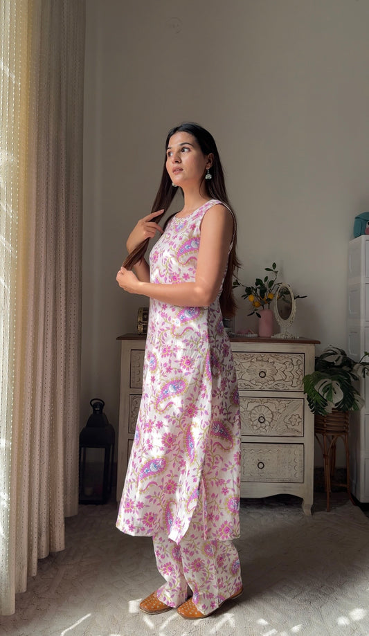 Aangan Gul Kurta Set