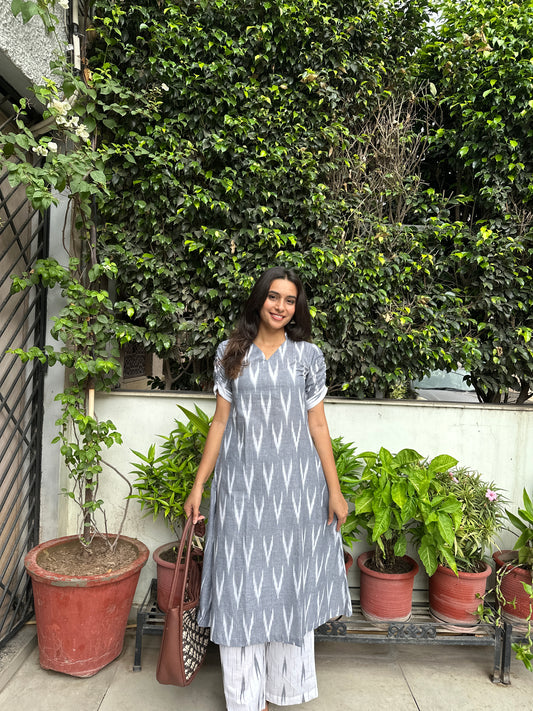Shvet Ikat Grey Cotton Kurta Set
