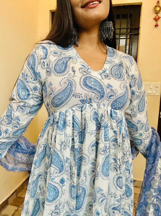 Blue & White Gher Suit Set