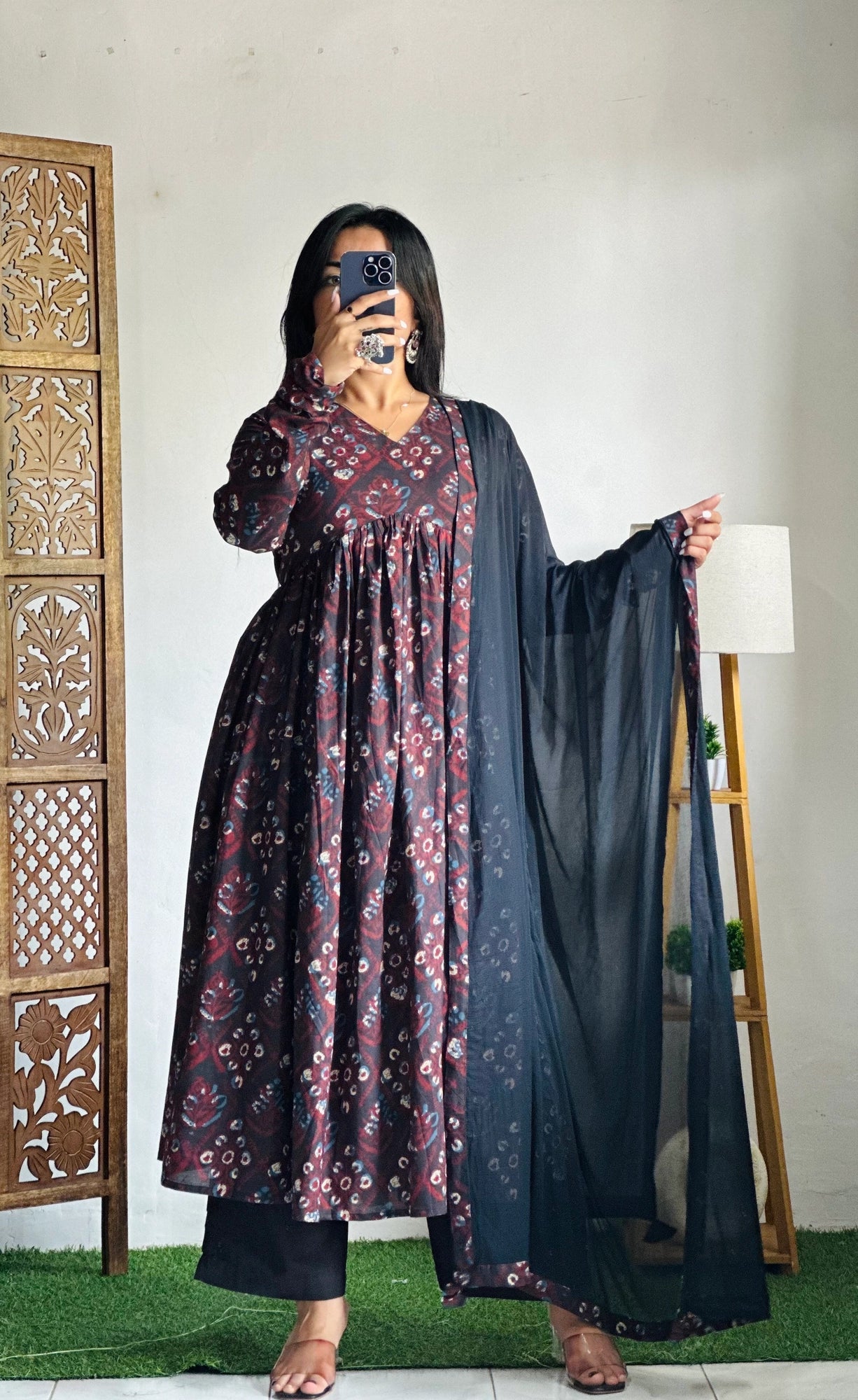 Reyya Black Gathered Sleeves Anarkali Set