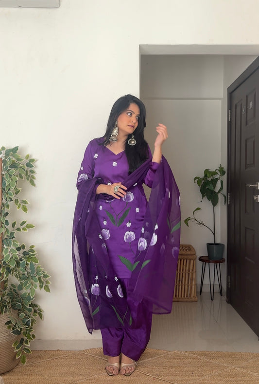 Shabnam – Hand-Painted Organza Satin Kurta Set