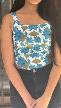 Neelkamal Chic Sleeveless Top