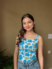 Neelkamal Chic Sleeveless Top