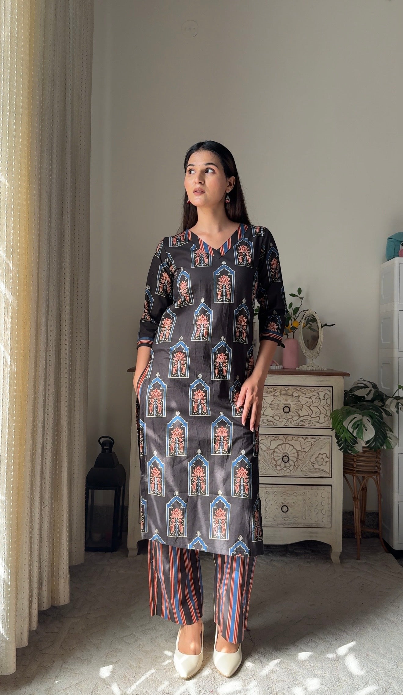 Midnight Jharokha Kurta Set