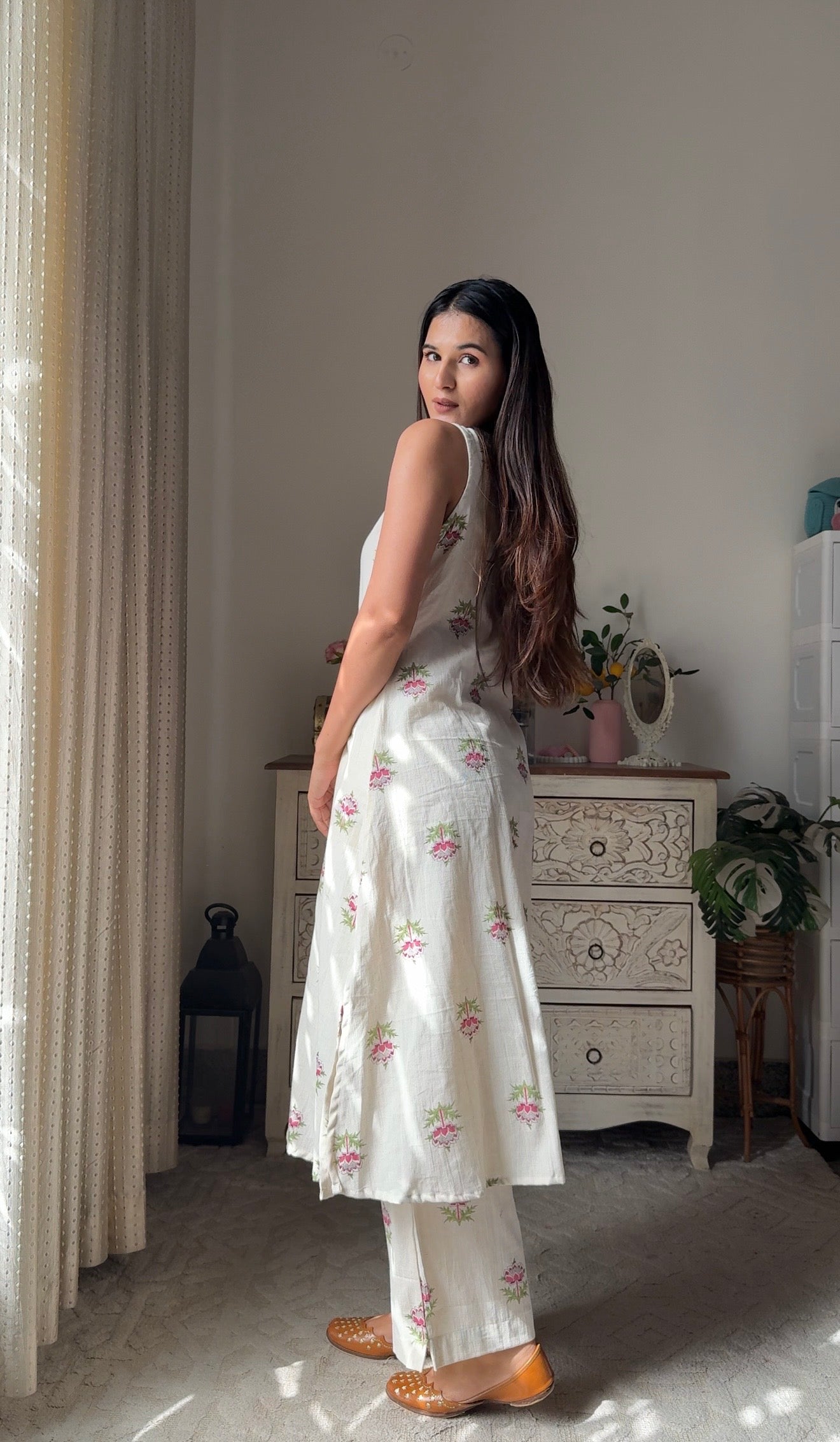 Vastra Vaani Kurta Set