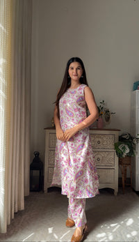 Aangan Gul Kurta Set