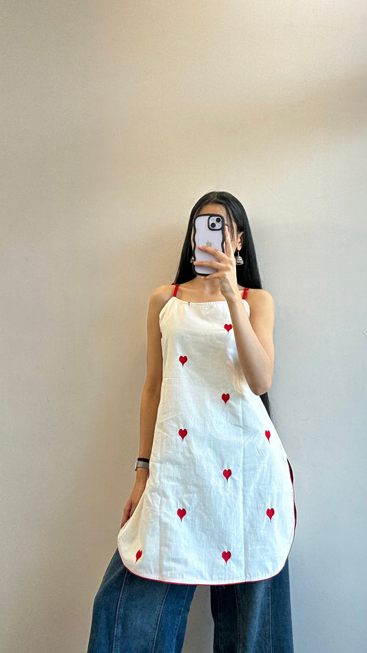 Ruhani Heart Printed Embroidery Sleeveless Top