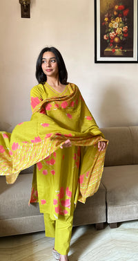 Prisha (प्रीषा) -Floral Printed - Suit Set with Dupatta - Pure Cotton