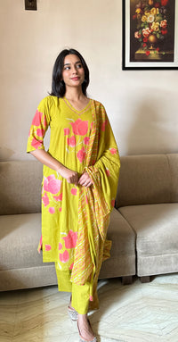 Prisha (प्रीषा) -Floral Printed - Suit Set with Dupatta - Pure Cotton