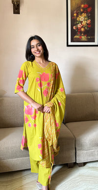 Prisha (प्रीषा) -Floral Printed - Suit Set with Dupatta - Pure Cotton