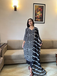 Dhriti Suit Set Suit Set