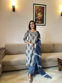 Vamika Suit Set