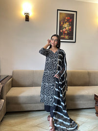 Dhriti Suit Set Suit Set