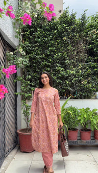 Gulabi Buta Cotton Kurta Set