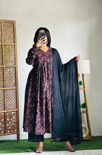 Reyya Black Gathered Sleeves Anarkali Set