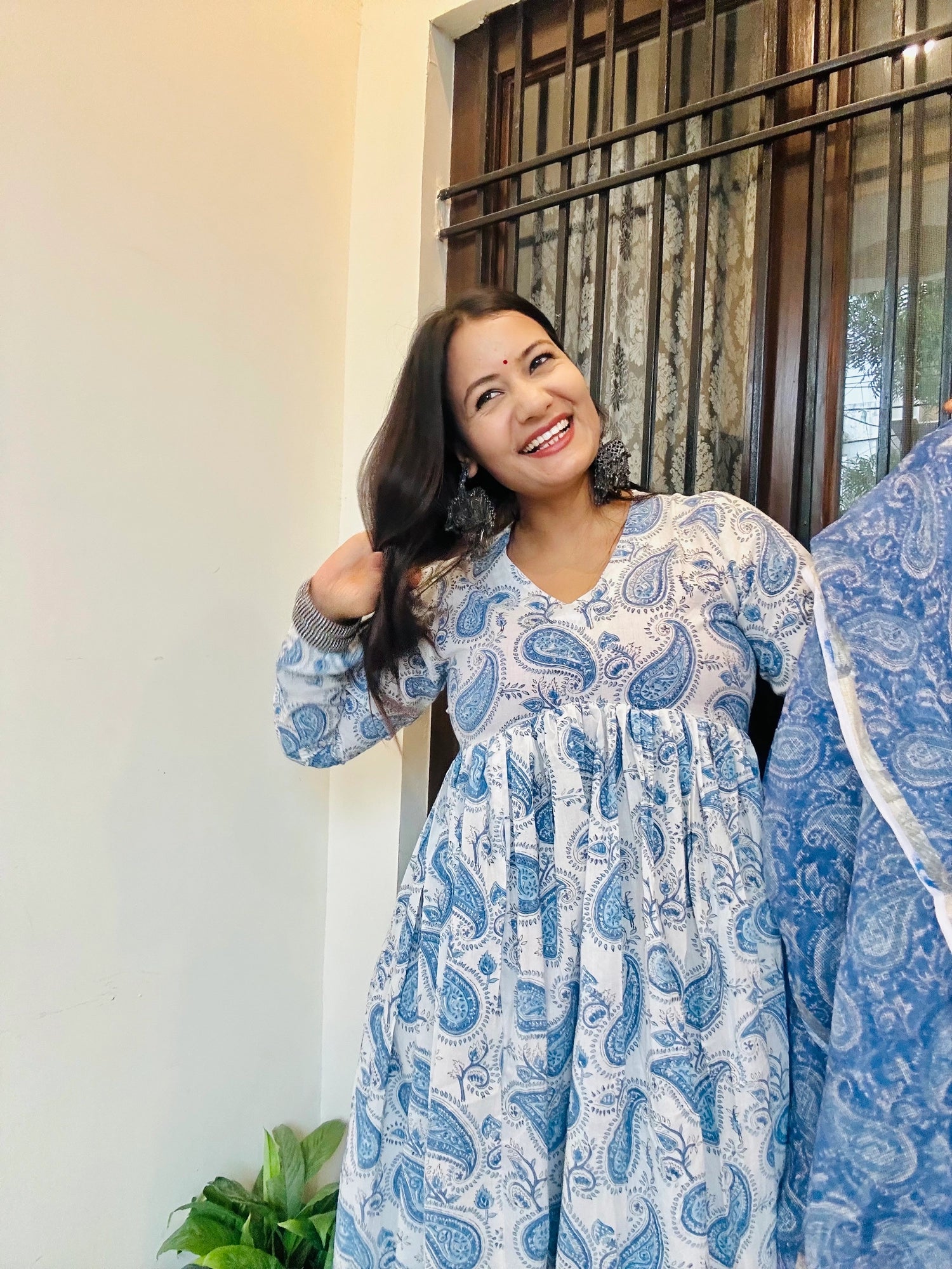 Blue & White Gher Suit Set