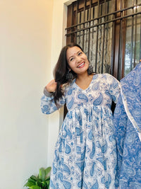 Blue & White Gher Suit Set