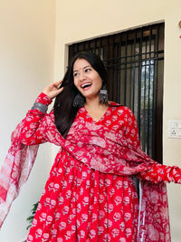 Gulabo Small Booti Pure Cotton Anarkali Gher Suit Set