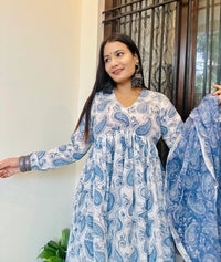 Blue & White Gher Suit Set